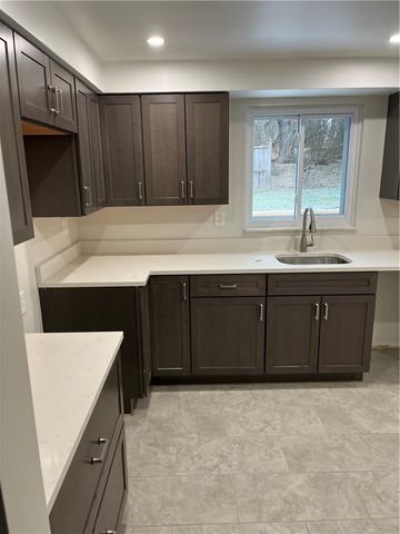 526 Foltz Dr, Penn Hills, PA 15147