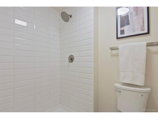 3044 S Macon Cir, Aurora, CO 80014