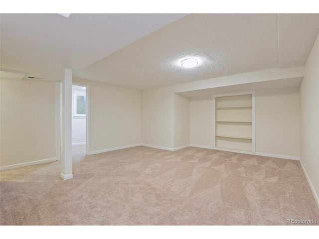 3044 S Macon Cir, Aurora, CO 80014