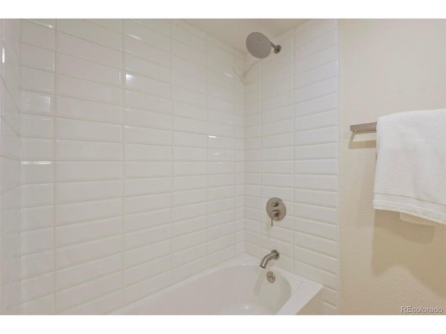3044 S Macon Cir, Aurora, CO 80014
