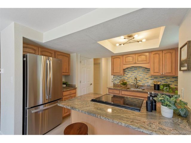3044 S Macon Cir, Aurora, CO 80014