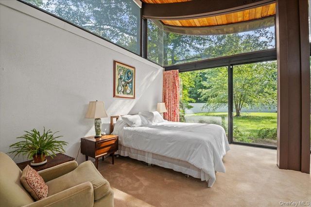 347 Duck Pond Road, Matinecock, NY 11560