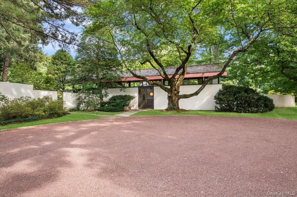 347 Duck Pond Road, Matinecock, NY 11560 — photo 4