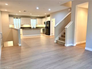 645 W Foothill Boulevard 10, Glendora, CA 91741