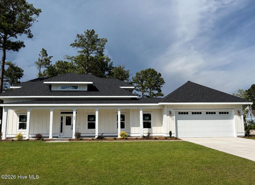 229 Gus Horne Road, Holly Ridge, NC 28445