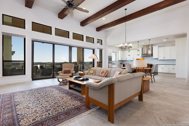 27 MARIPOSA PKWY E, Boerne, TX 78006