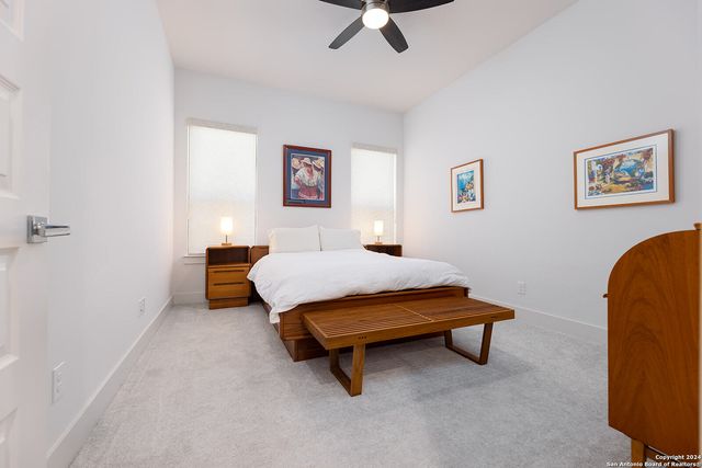 27 MARIPOSA PKWY E, Boerne, TX 78006