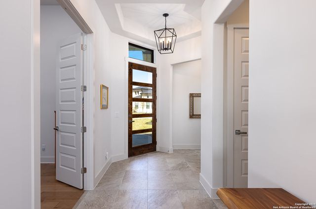 27 MARIPOSA PKWY E, Boerne, TX 78006