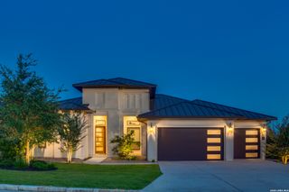 27 MARIPOSA PKWY E, Boerne, TX 78006