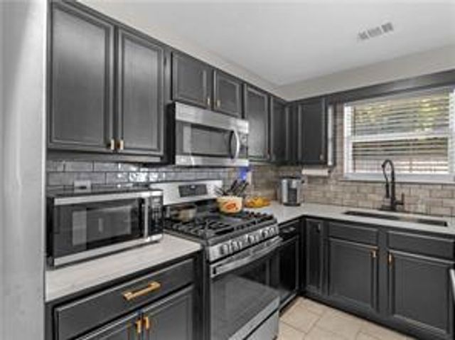 209 Brannans Walk, Mcdonough, GA 30253