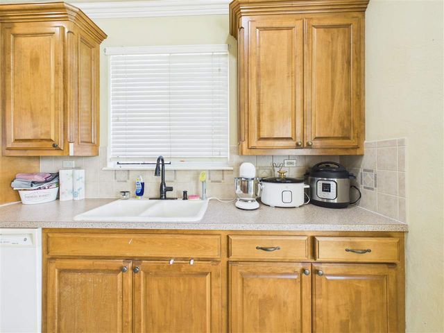 5009 NE Haddington PL, Lawton, OK 73501