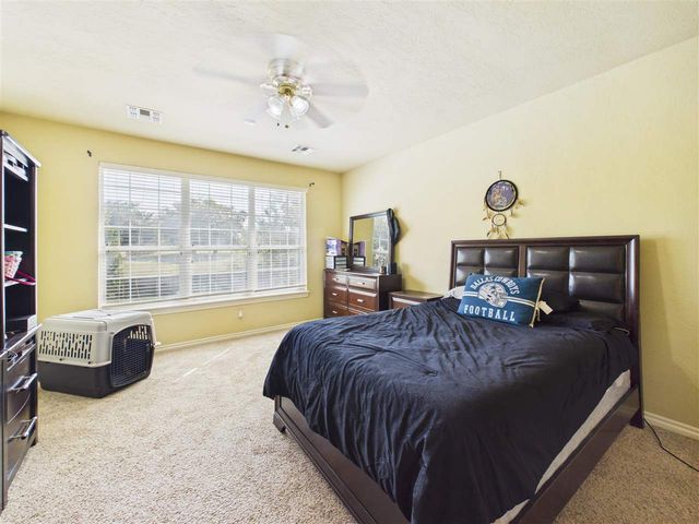 5009 NE Haddington PL, Lawton, OK 73501