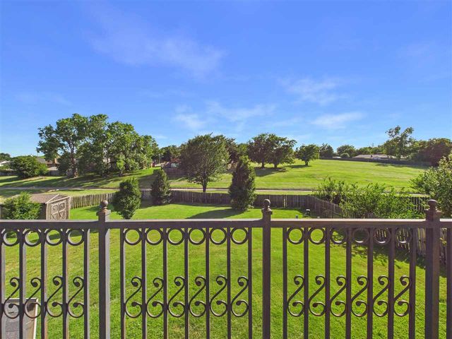 5009 NE Haddington PL, Lawton, OK 73501