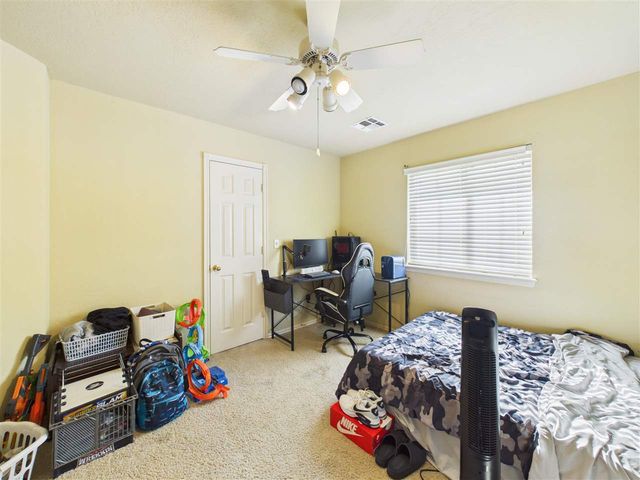 5009 NE Haddington PL, Lawton, OK 73501