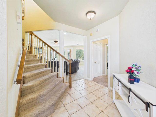 5009 NE Haddington PL, Lawton, OK 73501