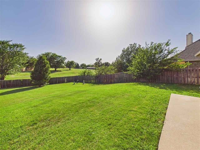 5009 NE Haddington PL, Lawton, OK 73501