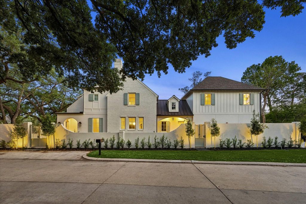 10801 Long Shadow Lane, Hunters Creek Village, TX 77024