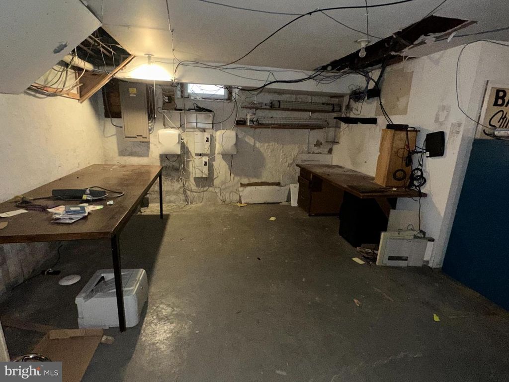 Image 14 of property listing at 712-D E MACDADE BLVD, Folsom, PA 19033