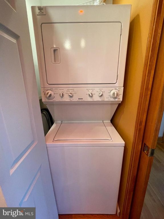 Image 31 of property listing at 712-D E MACDADE BLVD, Folsom, PA 19033