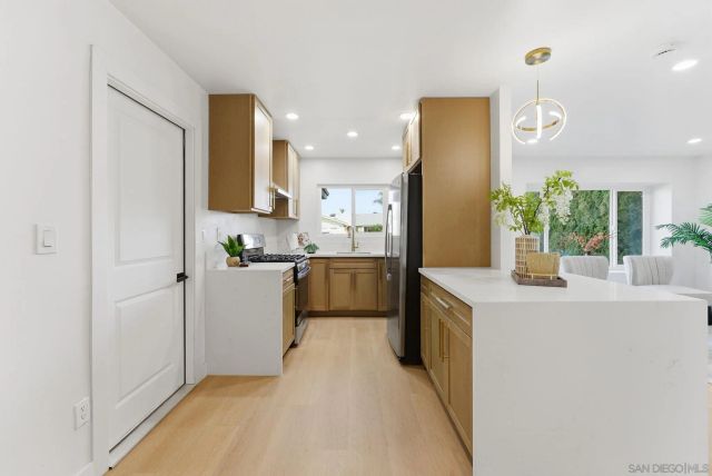 10134 Woodrose, Santee, CA 92071