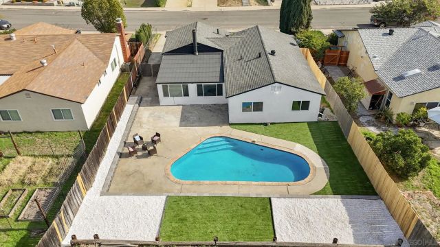 10134 Woodrose, Santee, CA 92071