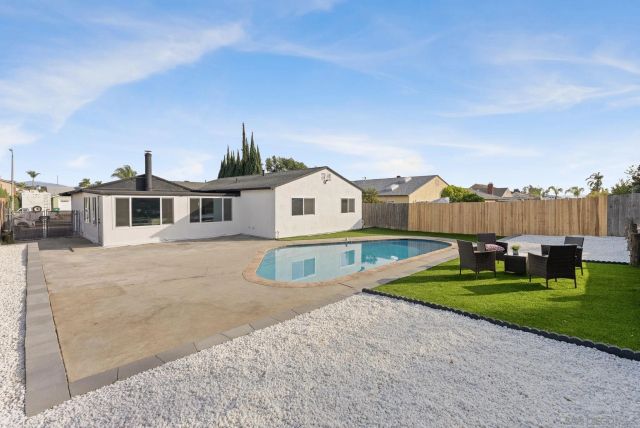 10134 Woodrose, Santee, CA 92071