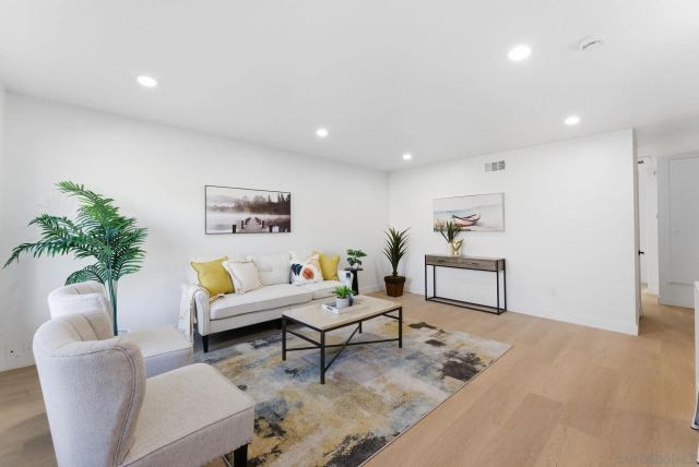 10134 Woodrose, Santee, CA 92071