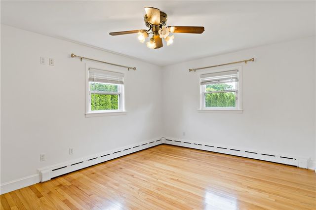 3 Ruth Street, Middletown, RI 02842
