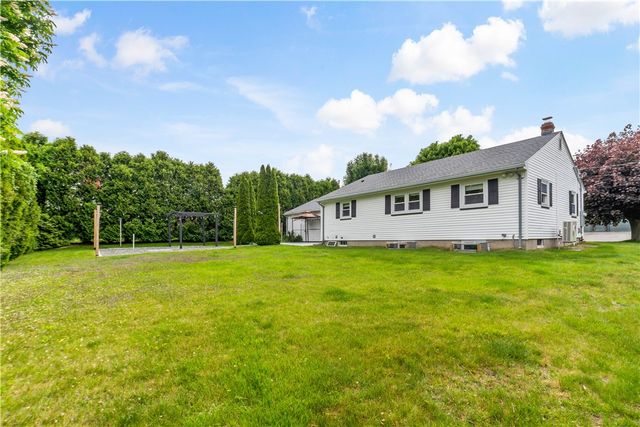 3 Ruth Street, Middletown, RI 02842