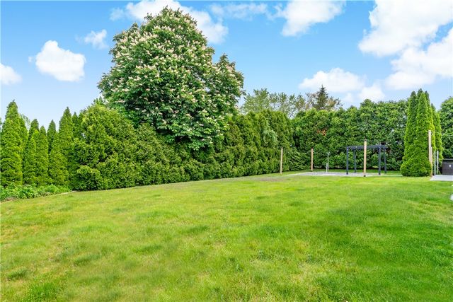 3 Ruth Street, Middletown, RI 02842