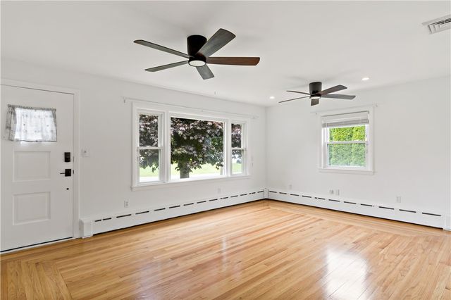 3 Ruth Street, Middletown, RI 02842