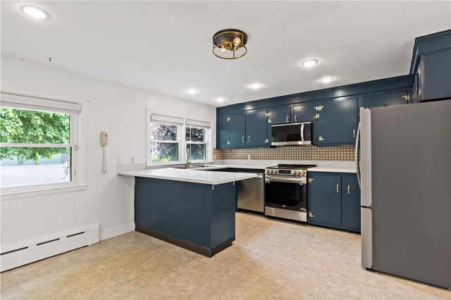 3 Ruth Street, Middletown, RI 02842