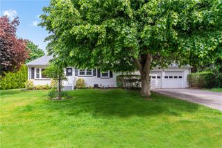 3 Ruth Street, Middletown, RI 02842