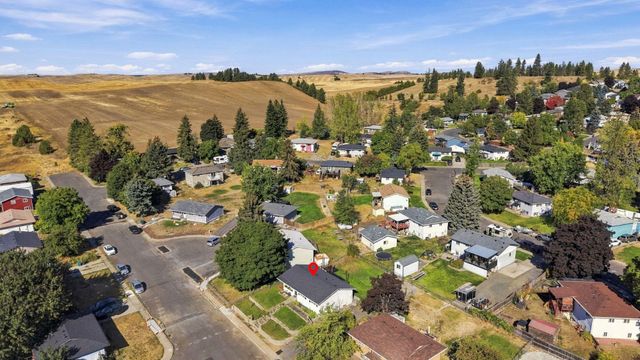 1234 Pineview St, Cheney, WA 99004
