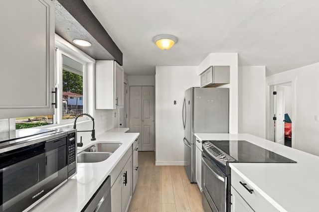 1234 Pineview St, Cheney, WA 99004