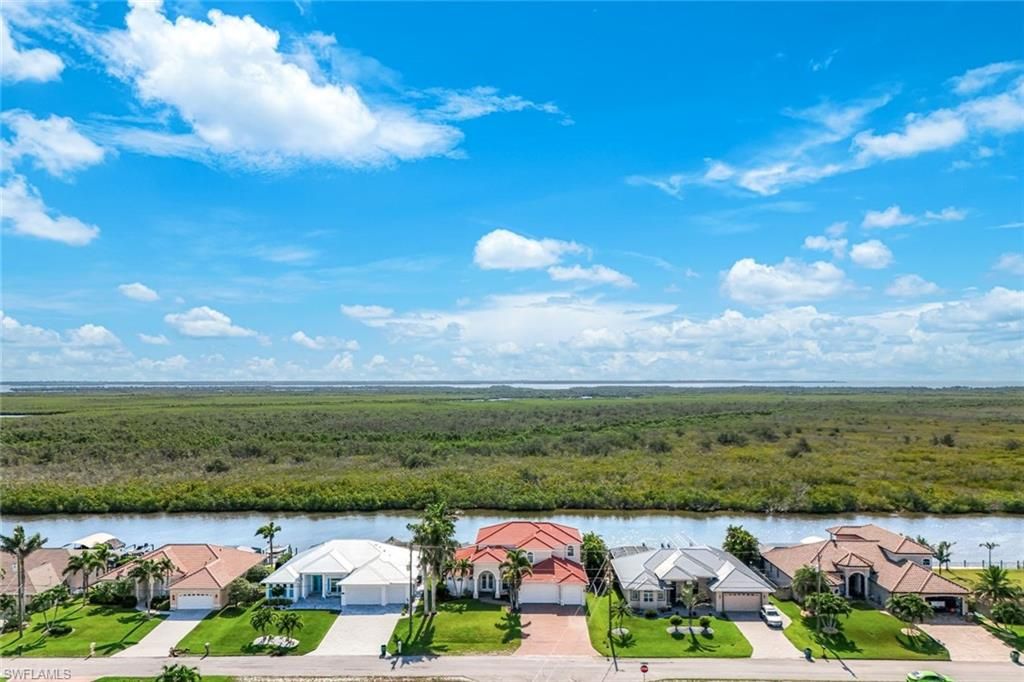 Image 5 of property listing at 1128 NW 43rd AVE, Cape Coral, FL 33993