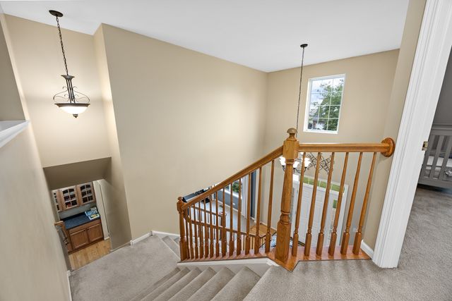 718 Versailles Parkway, Oswego, IL 60543