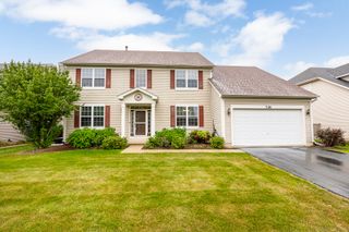 718 Versailles Parkway, Oswego, IL 60543