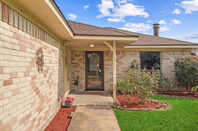 11731 Bexar Drive, La Porte, TX 77571