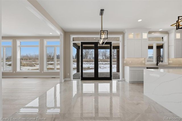 67748 Overlook Trail, Washington, MI 48095