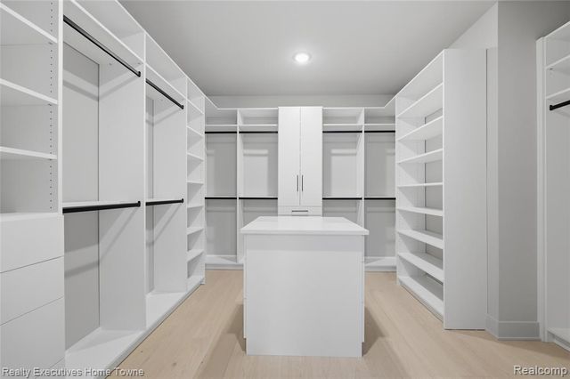 67748 Overlook Trail, Washington, MI 48095