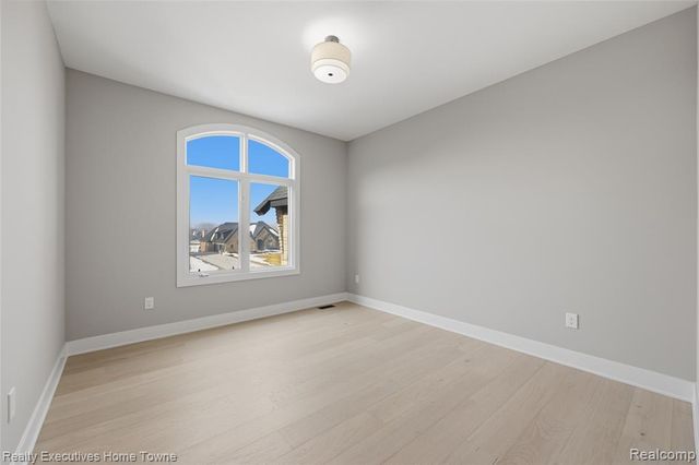 67748 Overlook Trail, Washington, MI 48095