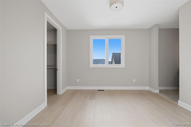 67748 Overlook Trail, Washington, MI 48095