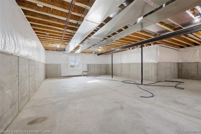 67748 Overlook Trail, Washington, MI 48095