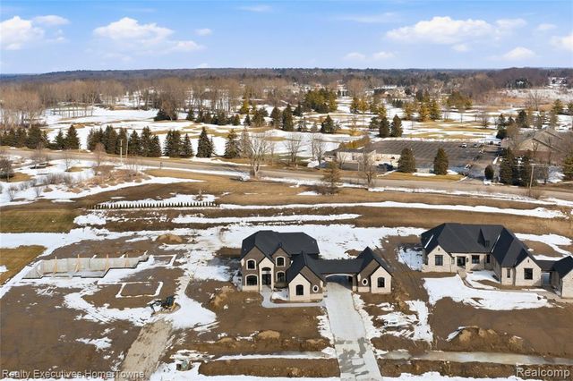 67748 Overlook Trail, Washington, MI 48095