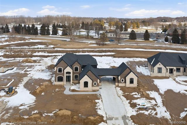 67748 Overlook Trail, Washington, MI 48095