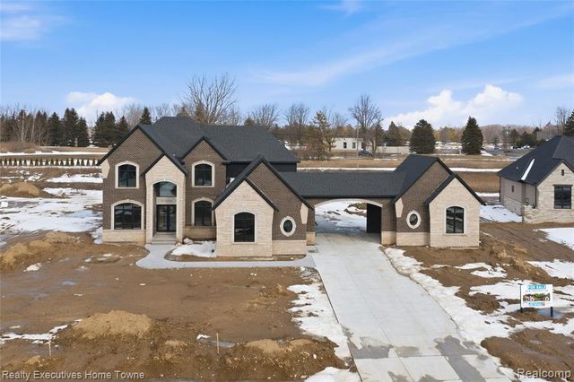 67748 Overlook Trail, Washington, MI 48095