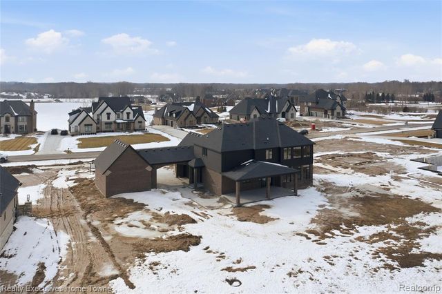 67748 Overlook Trail, Washington, MI 48095