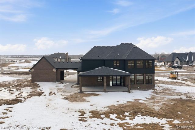 67748 Overlook Trail, Washington, MI 48095