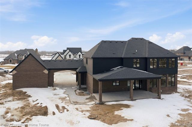 67748 Overlook Trail, Washington, MI 48095